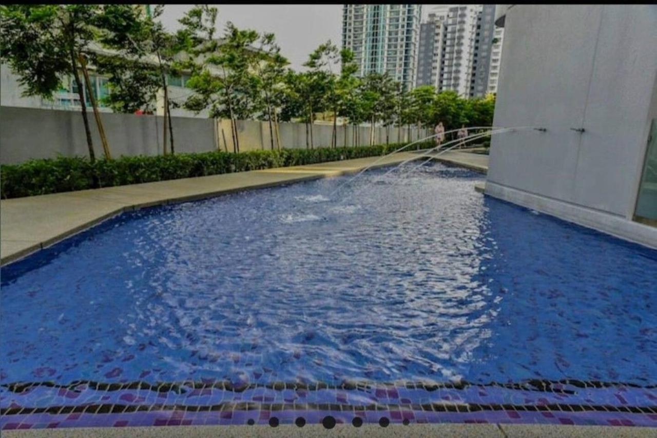 The Robertson Bukit Bintang By Wowhome Kuala Lumpur Exterior photo